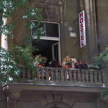 Hostel Sova Novi Sad Buitenkant foto