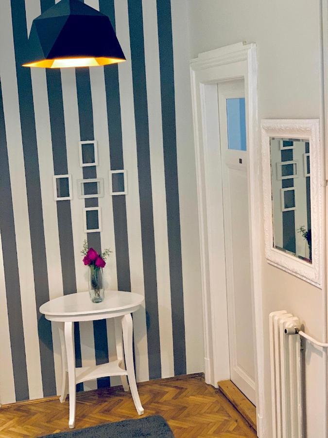 Hostel Sova Novi Sad Buitenkant foto