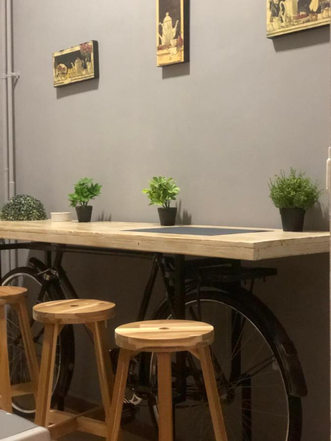 Hostel Sova Novi Sad Buitenkant foto