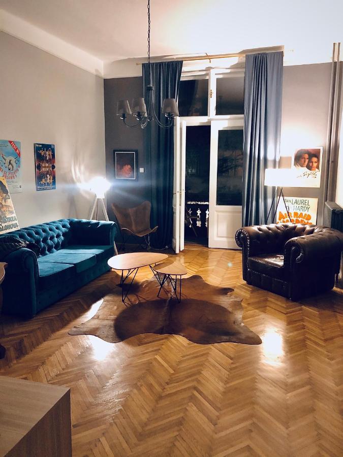 Hostel Sova Novi Sad Buitenkant foto