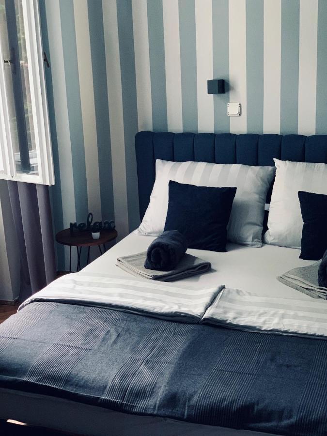 Hostel Sova Novi Sad Buitenkant foto