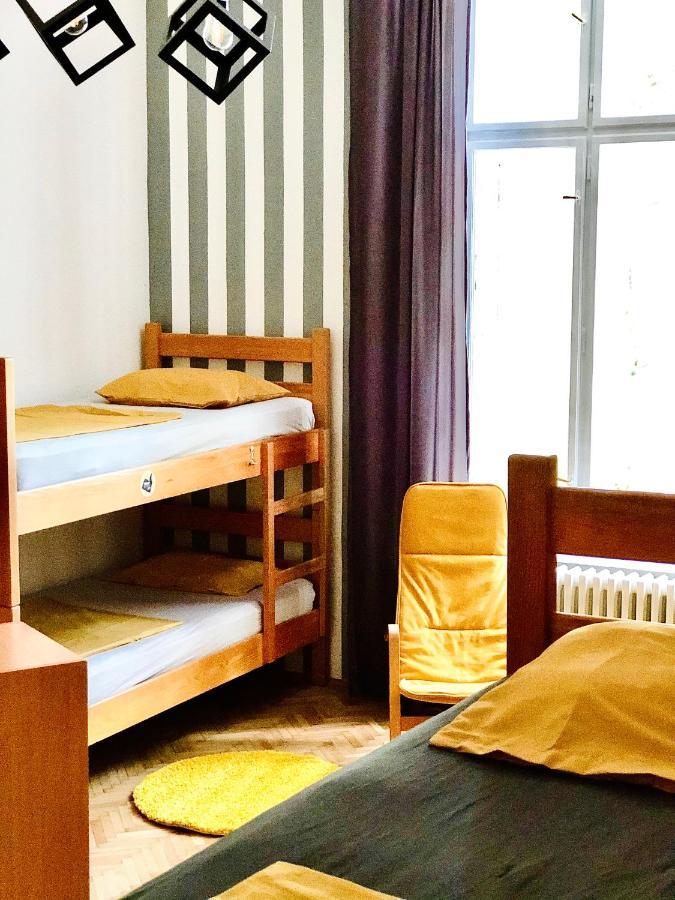 Hostel Sova Novi Sad Buitenkant foto
