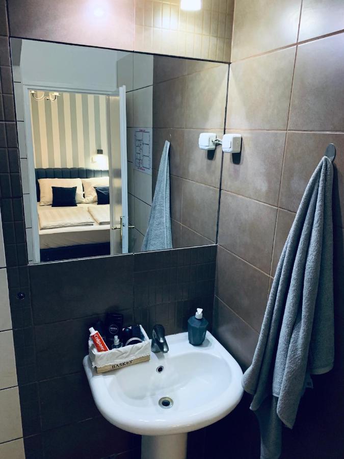 Hostel Sova Novi Sad Buitenkant foto