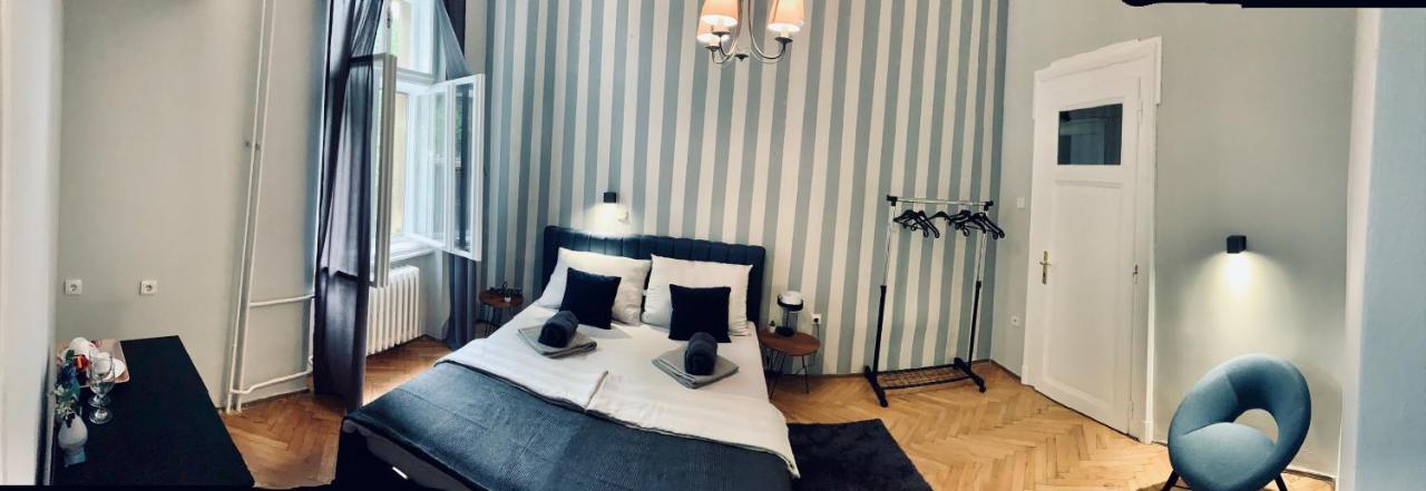 Hostel Sova Novi Sad Buitenkant foto